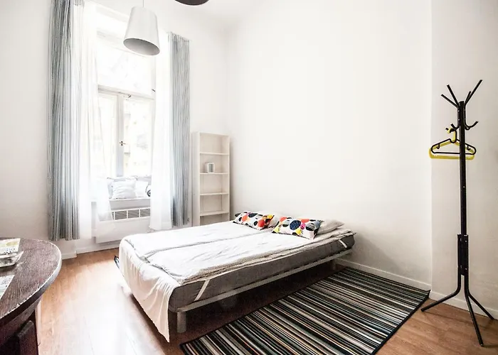 In The Center Of وارسو